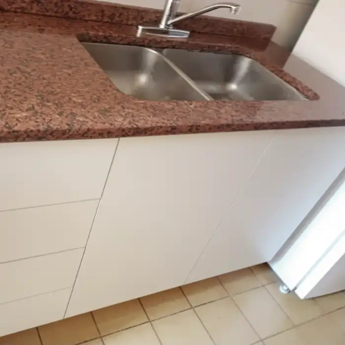 Bajo Mesada Blanco Minimalista